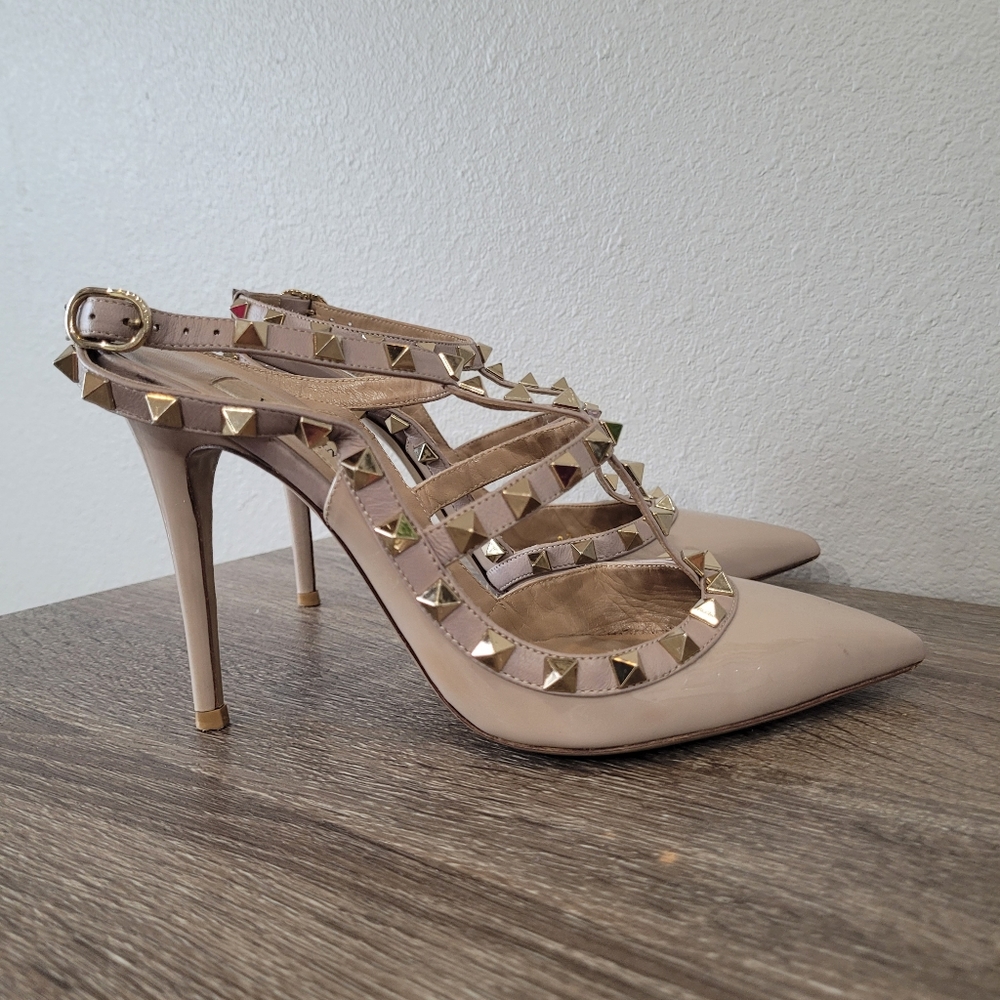 Valentino Garavani Rockstud Caged Pumps , Size 37 - Picture 6 of 11